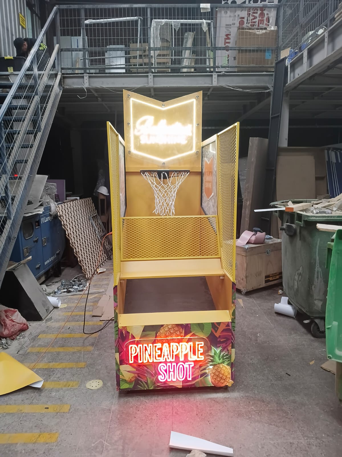 Módulo de basketball arcade Ballantine's Pineapple Shot vista frontal